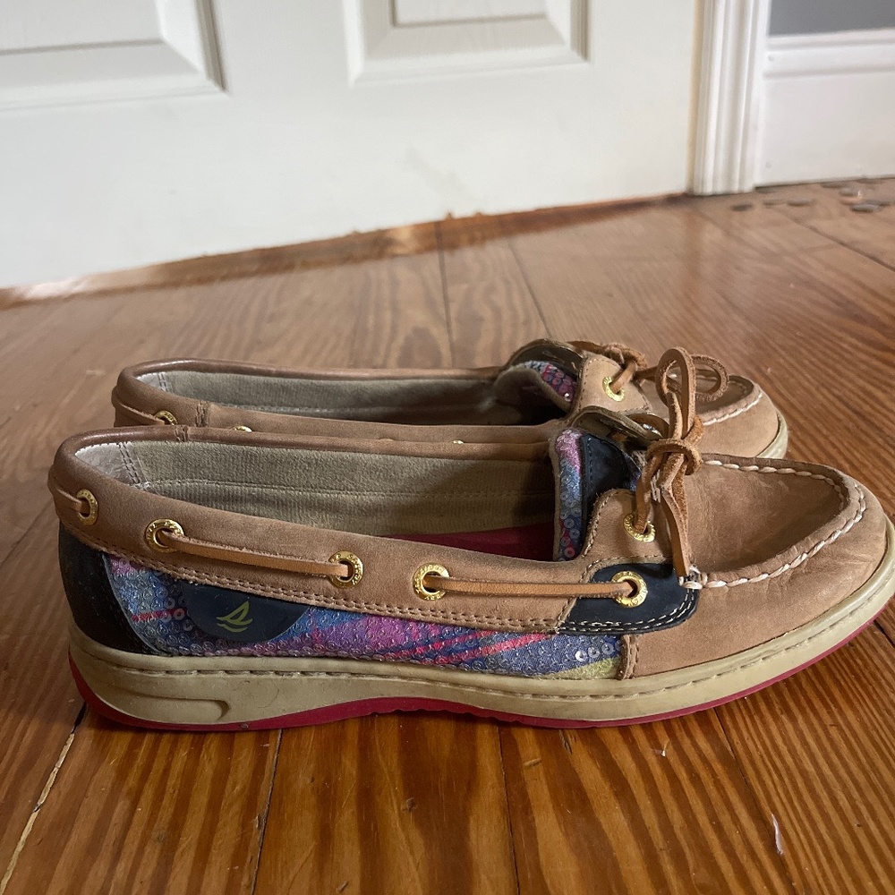 Sperry Women's Angelfish Boat Shoe Pink and Navy Sequins